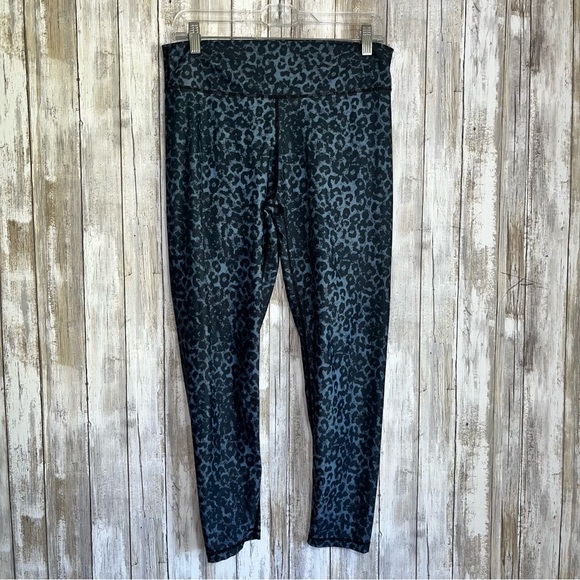 ZYIA Stone Leopard Scrunchy Light N Luxe Leggings - Picture 2 of 10